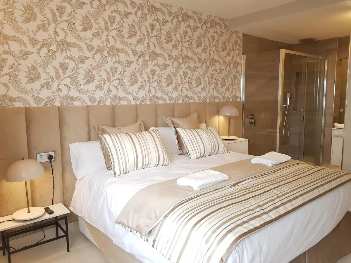 Fabulous Apartment In Front Of Sea & Marina With Incredible Views Estepona