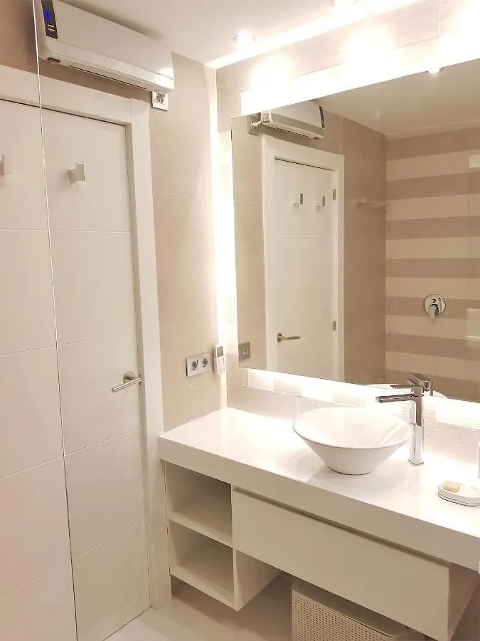 Fabulous Apartment In Front Of Sea & Marina With Incredible Views Estepona